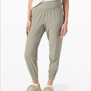 Lululemon Sun Setter Jogger
